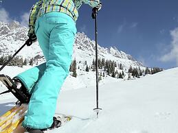 Cozy Holiday Home on Slopes in Maria Alm