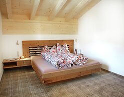 Cozy Holiday Home on Slopes in Maria Alm