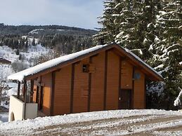 Chalet in Les Gets Near Ski Bus & Sauna