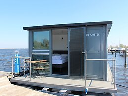 Cozy Houseboat at the Edge of the Marina