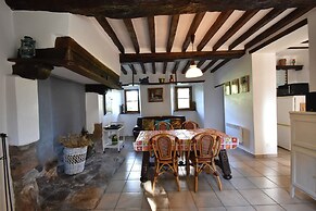 Saint-sauveur Hideaway