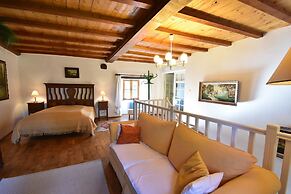 Saint-sauveur Hideaway