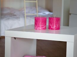 Cozy Chalet With Veranda on the Beach