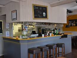 Cozy Chalet With Veranda on the Beach