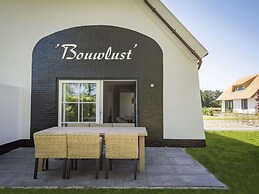 Apartment in De Cocksdorp With Garden