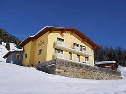 Apartment Near the Lake in Tyrol