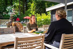 Comfortable House With hot tub