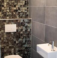 Comfortable House With hot tub