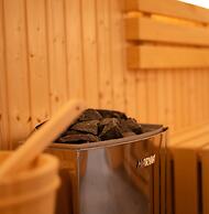 Comfortable House With hot tub