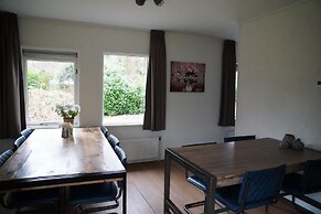 Comfortable House With hot tub