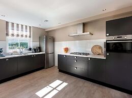 Modern Holiday Home Near the sea