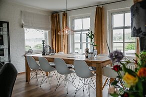 Forest Cottage Near Leenderbos