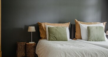 Forest Cottage Near Leenderbos