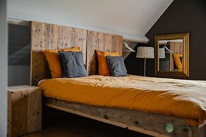 Forest Cottage Near Leenderbos