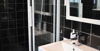 Forest Cottage Near Leenderbos