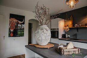 Forest Cottage Near Leenderbos