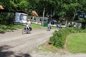 Glamping With Comfort in Ijhorst