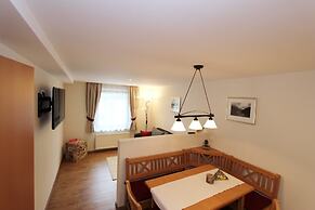 Spacious Apartment in Kleinarl near Ski Lift