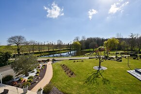 Peaceful Garden Retreat, Epiniac