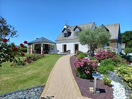 Peaceful Garden Retreat, Epiniac