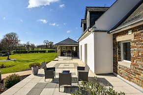 Peaceful Garden Retreat, Epiniac