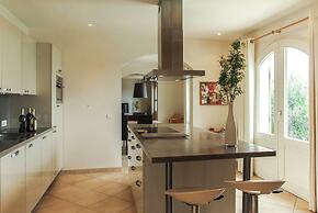 Elegant Villa With Pool, Cabris
