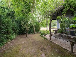 Authentic Mansion in Deil near Lake