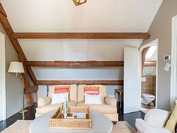 Authentic Mansion in Deil near Lake