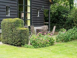 Authentic Mansion in Deil near Lake