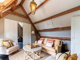 Authentic Mansion in Deil near Lake