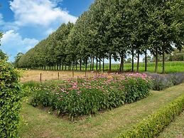 Authentic Mansion in Deil near Lake