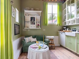 Authentic Mansion in Deil near Lake