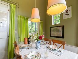 Authentic Mansion in Deil near Lake