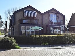 Cosy Flat in Schoorl Near Forest