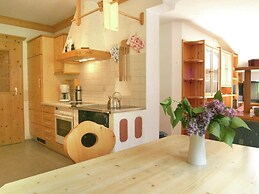 Bright Holiday Home in Huttschlag near Mountains Ski Slopes