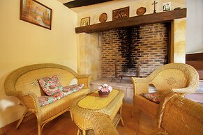 Lakeside Cottage Roziers Retreat