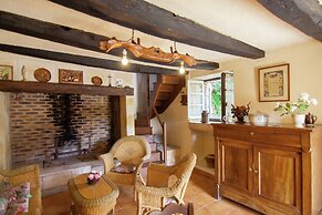 Lakeside Cottage Roziers Retreat