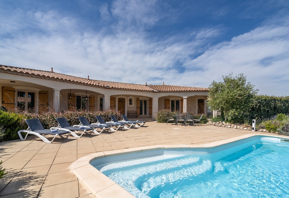 Stylish Villa With Terrace