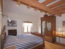 Cottage in Dordogne With Accessible Terrace