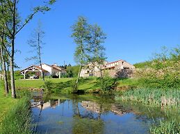 Cottage in Dordogne With Accessible Terrace