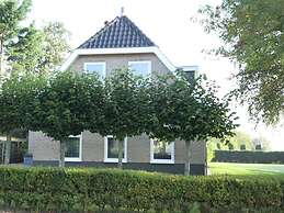 Modern Villa in Groet With Garden