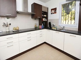 Family-friendly Villa With Pool