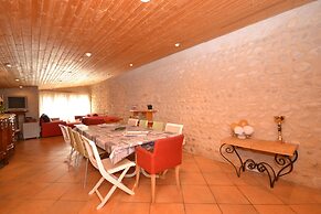 Cosy House With Private Pool Near Valence