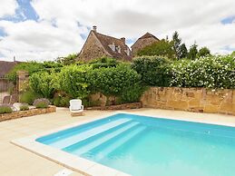 Peaceful Stay With Pool