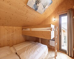 Lovely Chalet With Whirlpool