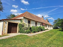 Comfortable Holiday Home With Spacious Garden