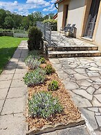 Comfortable Holiday Home With Spacious Garden