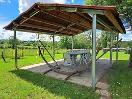 Comfortable Holiday Home With Spacious Garden