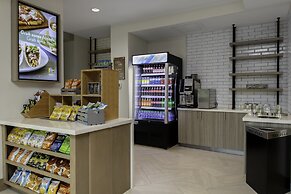 EVEN Hotel Shenandoah - The Woodlands by IHG