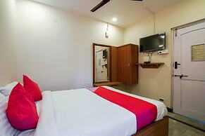 OYO 49253 Raja Residency